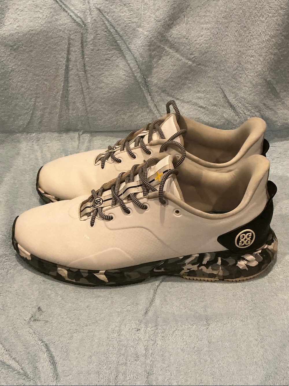 G/FORE Men's White MG4+ Golf Shoes with Camouflage Accents in EUC - Picture 3 of 5